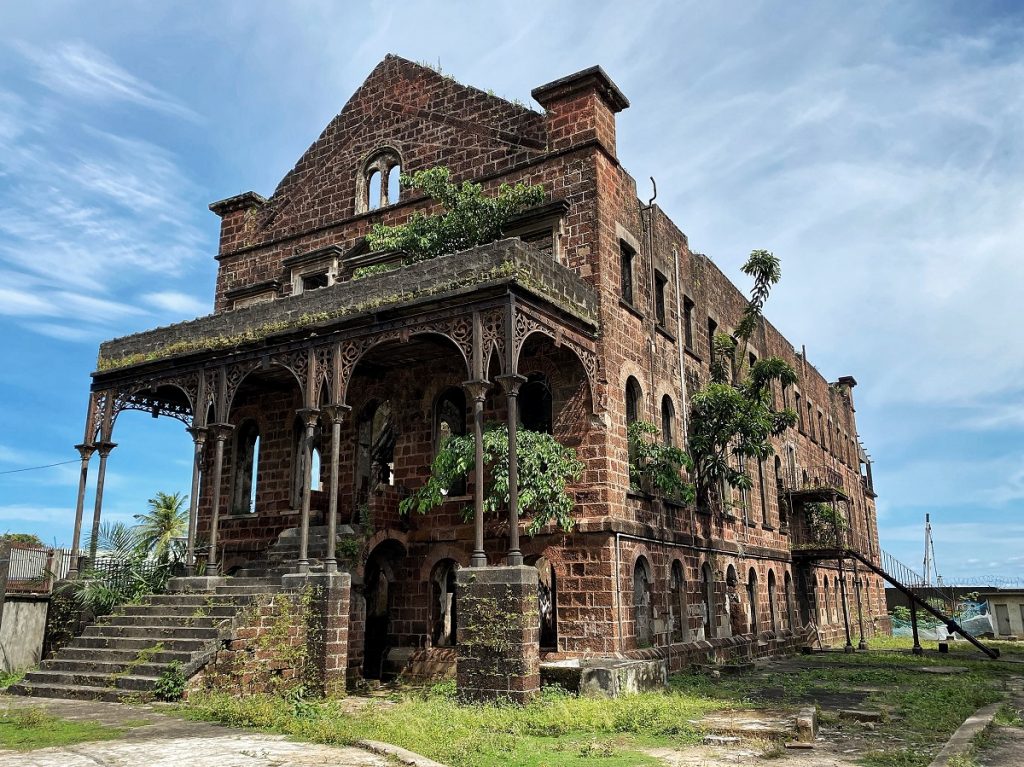 SierraLeone Building